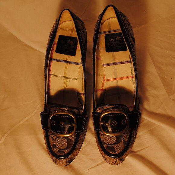 NIB COACH SZ 10B WOMENS 3 1/2IN HEEL PUMPS W/  FRONT BUCKLE - Picture 2 of 7